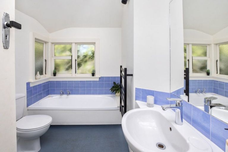 Photo of property in 31 Office Road, Merivale, Christchurch, 8014