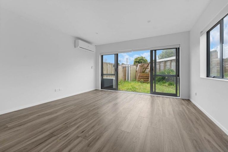 Photo of property in 99a Mahia Road, Wattle Downs, Auckland, 2103