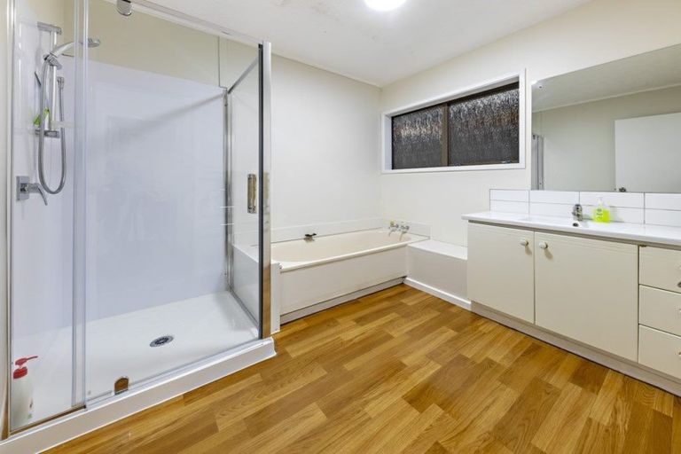 Photo of property in 2/136 Rangitoto Road, Papatoetoe, Auckland, 2025