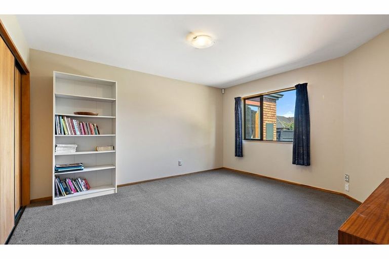 Photo of property in 37 Broadhaven Avenue, Parklands, Christchurch, 8083