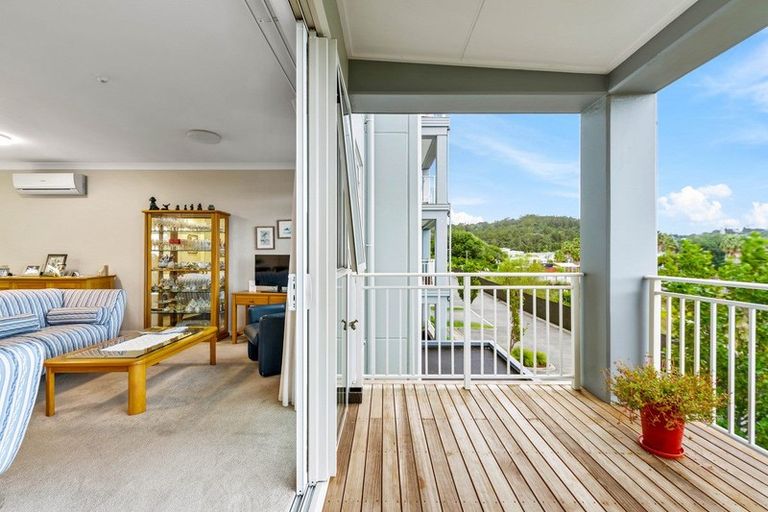 Photo of property in 80 Rewa Rewa Lane, Orewa, 0931