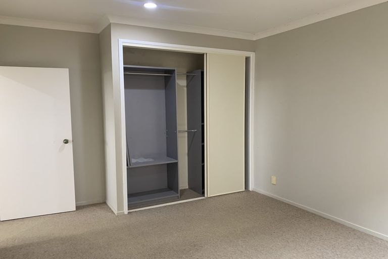 Photo of property in 2a Castleton Drive, Howick, Auckland, 2014