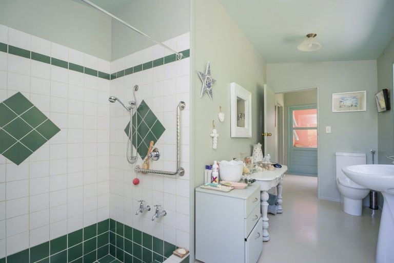 Photo of property in 206 Colville Road, Coromandel, 3584