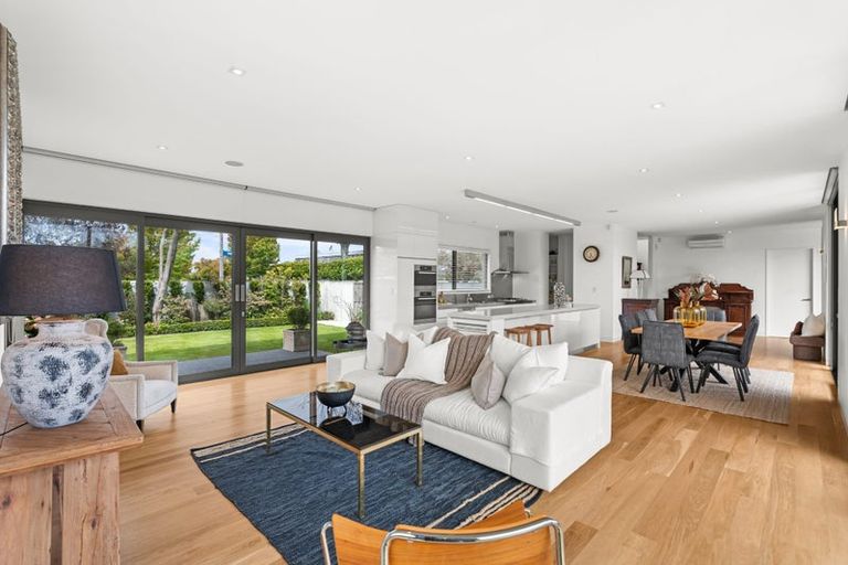 Photo of property in 129 Puriri Street, Riccarton, Christchurch, 8041