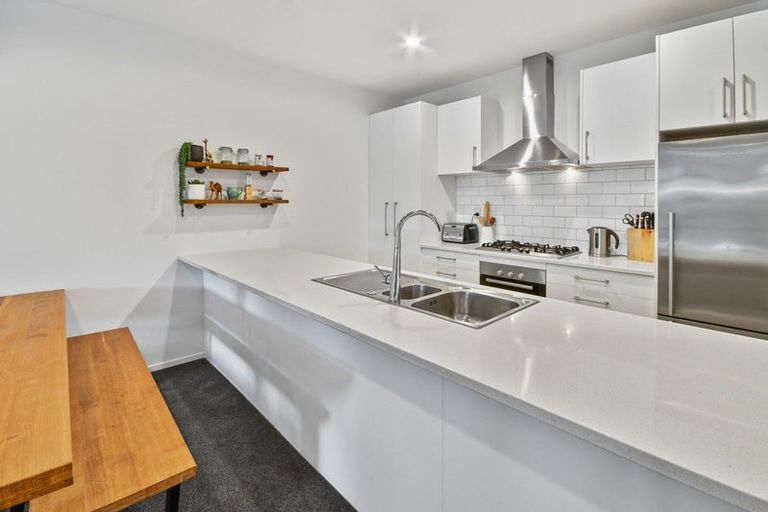 Photo of property in 25 Popokatea Drive, Takanini, 2112