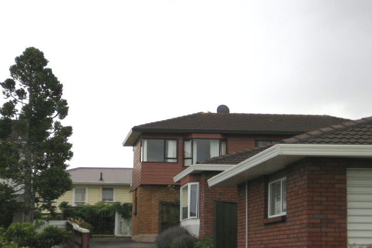 Photo of property in 1/3a Gordon Avenue, Forrest Hill, Auckland, 0620