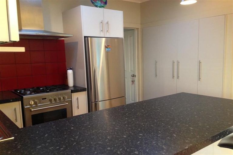 Photo of property in 67 Margan Avenue, New Lynn, Auckland, 0600