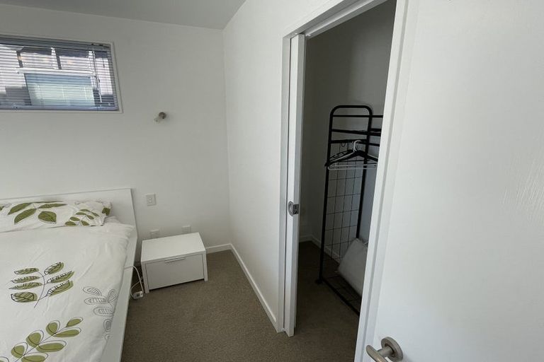 Photo of property in 22 Dorking Road, Brooklyn, Wellington, 6021