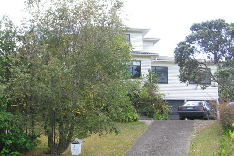 Photo of property in 23 Macnay Way, Murrays Bay, Auckland, 0630