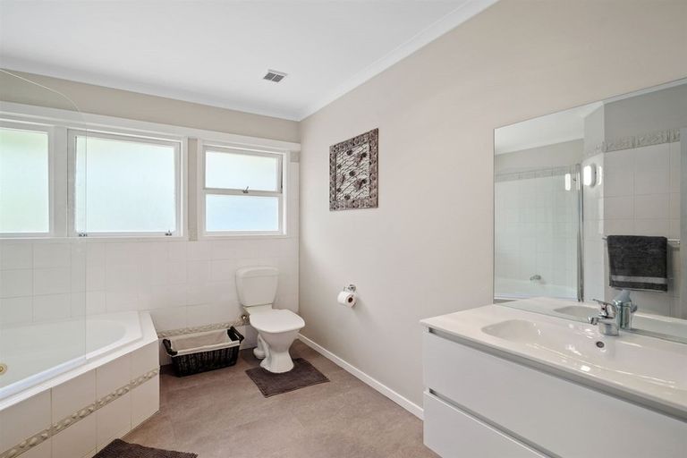 Photo of property in 126 Gatfield Road, Kaukapakapa, 0873