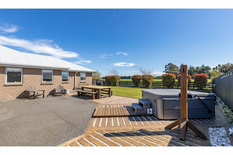Photo of property in 25 Lancewood Way, Rangiora, 7400