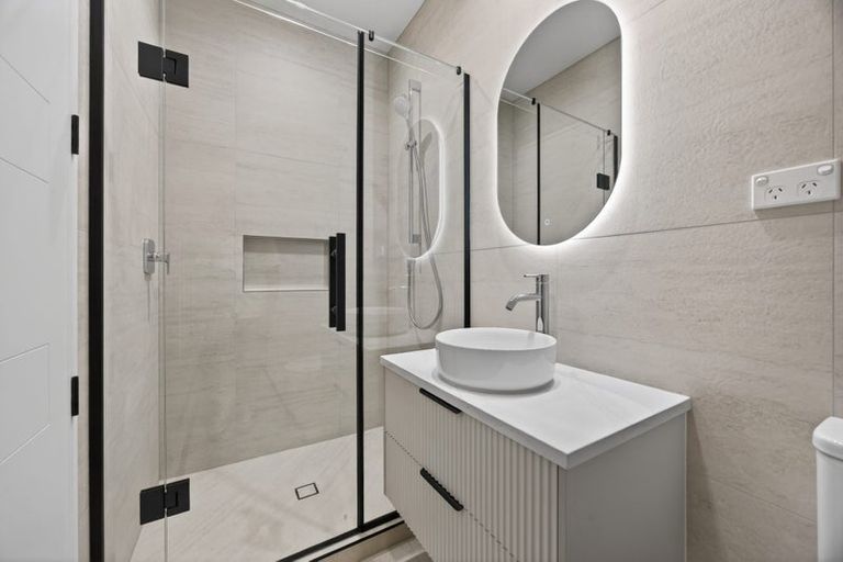 Photo of property in 10 Piko Road, Opaheke, 2113