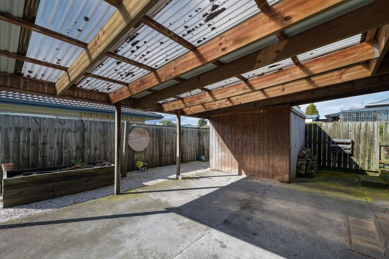 Photo of property in 16 Basley Road, Owhata, Rotorua, 3010