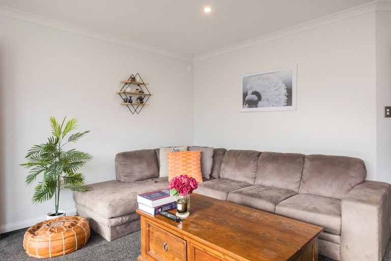 Photo of property in 10 Silicon Way, Fitzherbert, Palmerston North, 4410