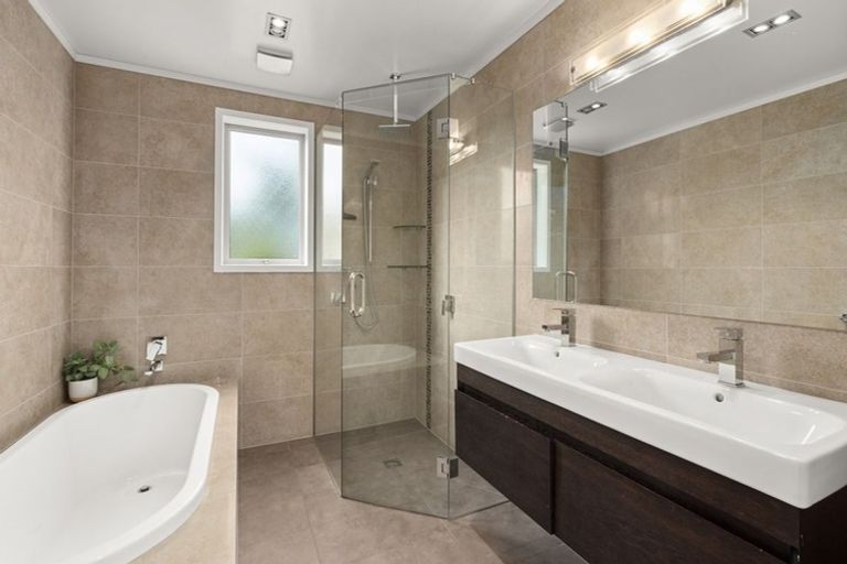 Photo of property in 13 Alderton Drive, Kerikeri, 0230