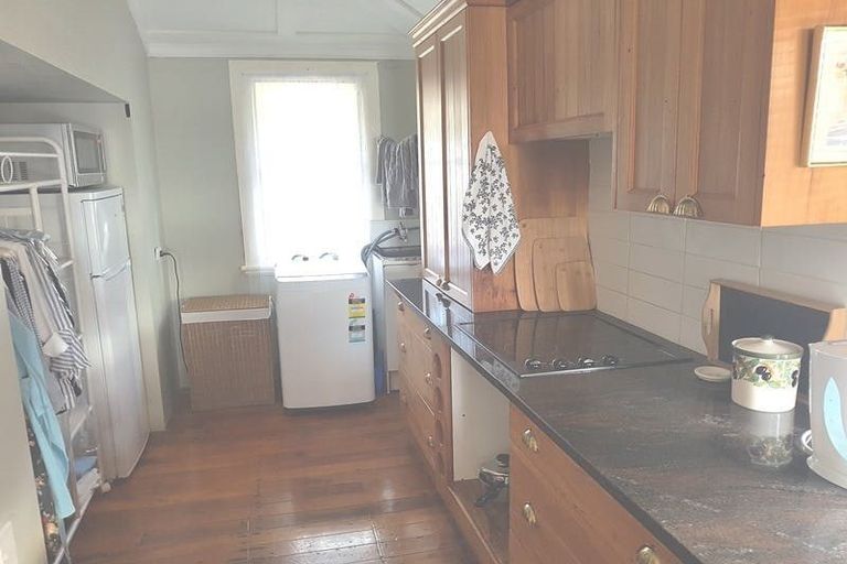 Photo of property in 11 Lansdowne Street, Bayswater, Auckland, 0622