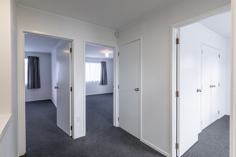 Photo of property in 68 Kohekohe Street, New Lynn, Auckland, 0600