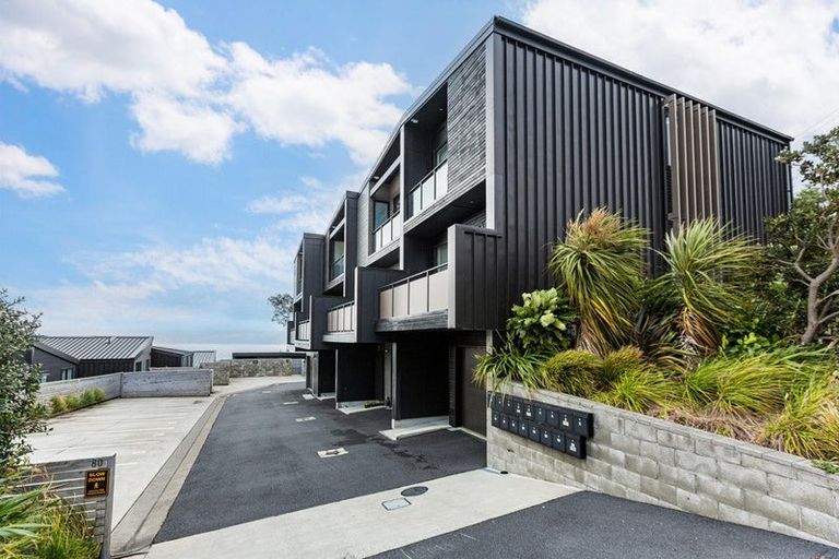 Photo of property in 11/80 Seatoun Heights Road, Seatoun, Wellington, 6022