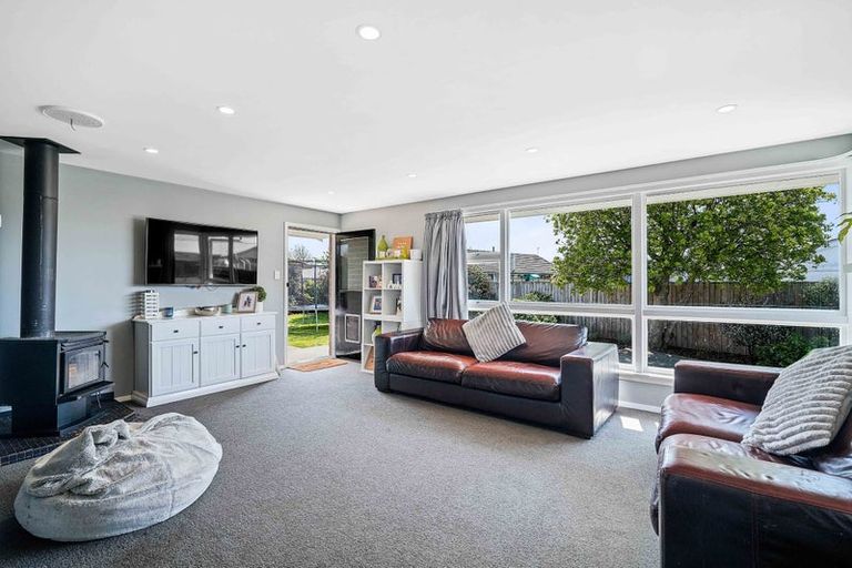 Photo of property in 8 Whelan Place, Hei Hei, Christchurch, 8042