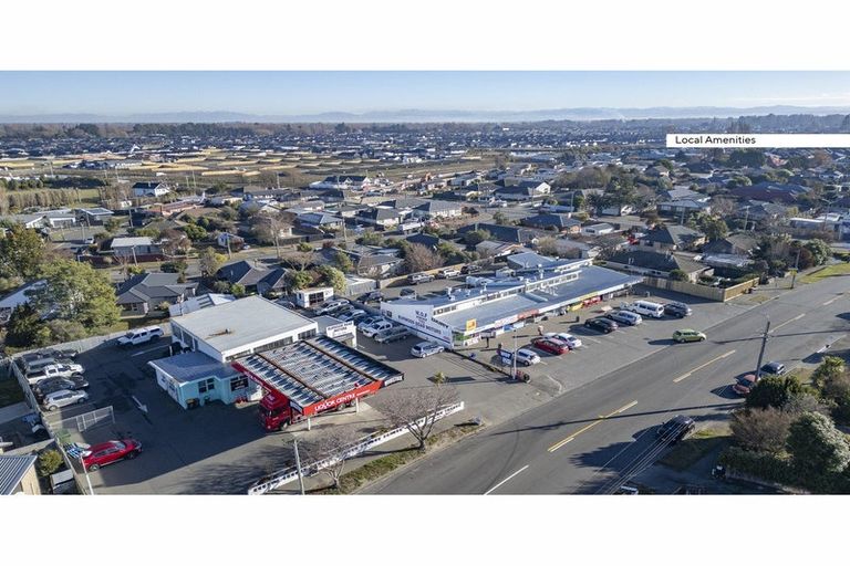 Photo of property in 262 Burwood Road, Burwood, Christchurch, 8083