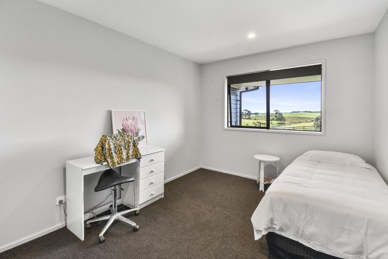 Photo of property in 133 Mcrobbie Road, Kingseat, Papakura, 2580