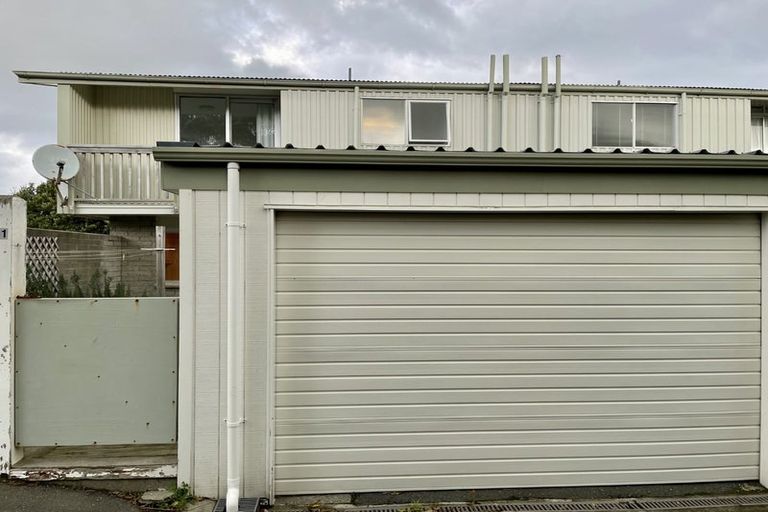 Photo of property in 1/7 Rangitane Street, Maupuia, Wellington, 6022