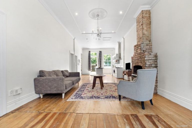 Photo of property in 115 Princes Street, Pukekohe, 2120