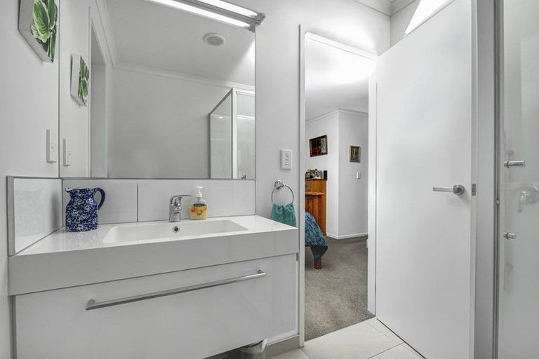 Photo of property in 18 Bird Road, Pirongia, Te Awamutu, 3876