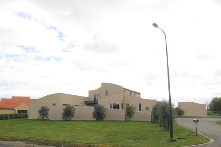 Photo of property in 24 Claremont Rise, Levin, 5510