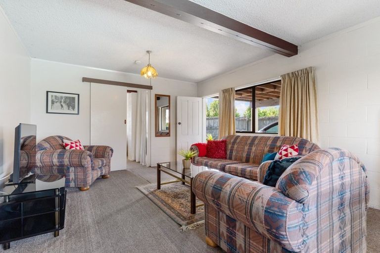 Photo of property in 109 Sandspit Road, Shelly Park, Auckland, 2014