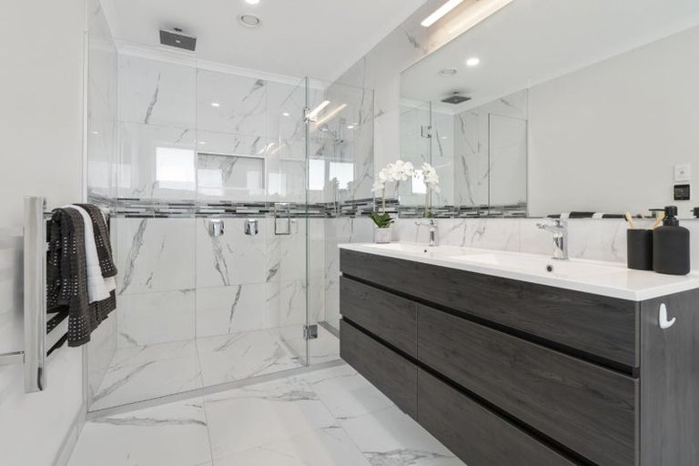 Photo of property in 36 Manhattan Rise, Orewa, 0931