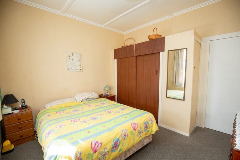 Photo of property in 18 Canal West Road, Waitakaruru, Thames, 3576