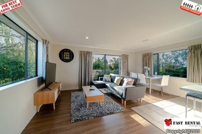 Photo of property in 220a Archers Road, Glenfield, Auckland, 0627