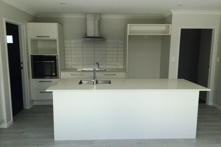 Photo of property in 8 Bill Miller Drive, Papamoa, 3118