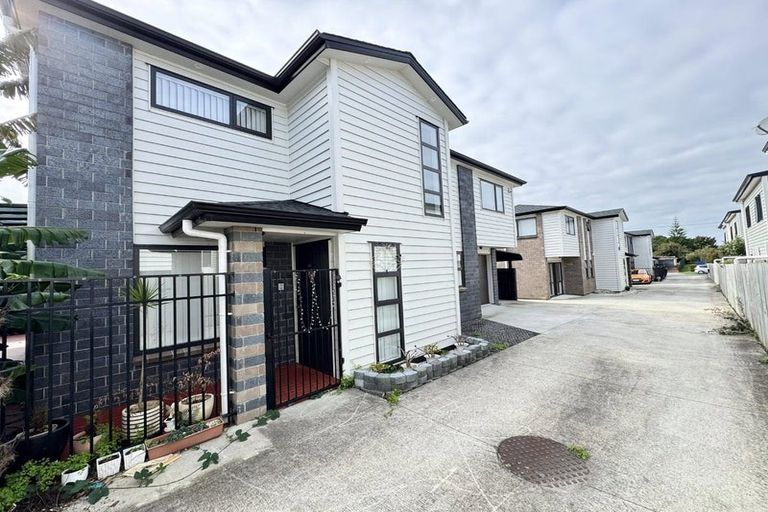Photo of property in 67c Kimpton Road, Papatoetoe, Auckland, 2025