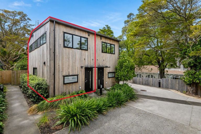 Photo of property in 11/63 Hillcrest Avenue, Hillcrest, Auckland, 0627
