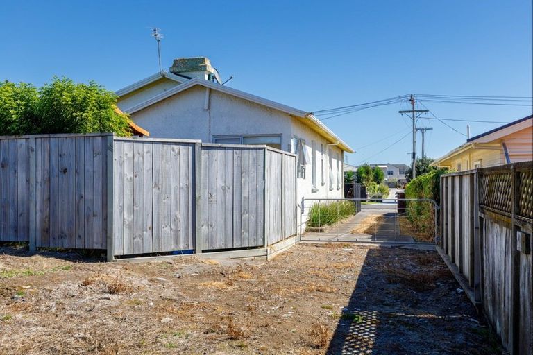 Photo of property in 23a Sackville Street, Martinborough, 5711