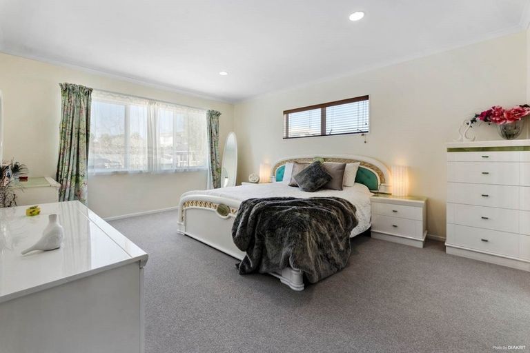 Photo of property in 55 Orangewood Drive, Northpark, Auckland, 2013