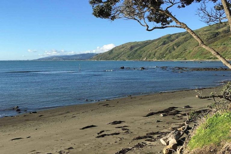 Photo of property in 8 Pukerua Beach Road, Pukerua Bay, 5026