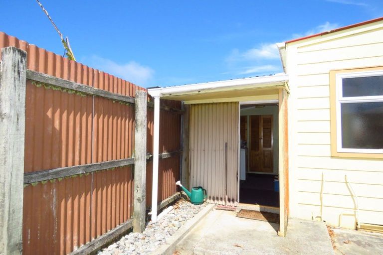 Photo of property in 6 Chamberlain Street, Waimangaroa, Westport, 7891