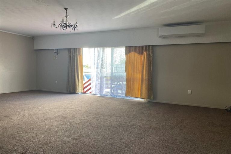 Photo of property in 1/33 Ashlynne Avenue, Papatoetoe, Auckland, 2025