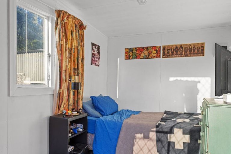 Photo of property in 5 Manahi Place, Woodend, 7610