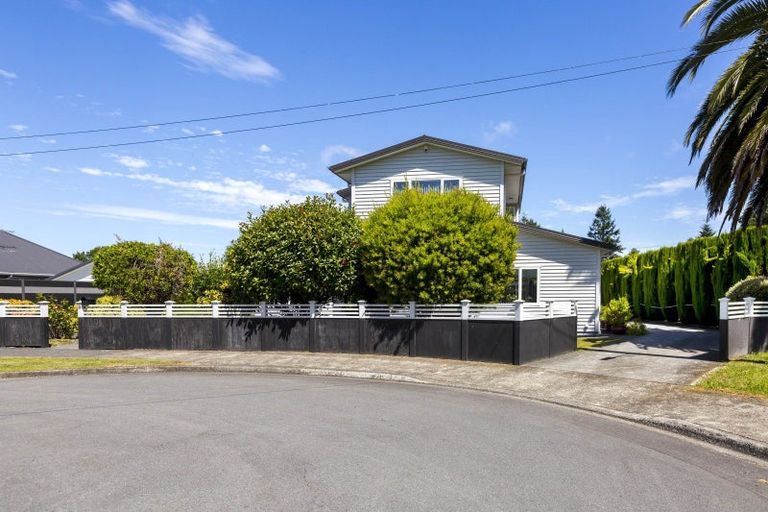 Photo of property in 13 Poplar Grove, Ebdentown, Upper Hutt, 5018