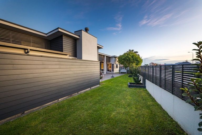 Photo of property in 1 Rodeo Drive, Kelvin Grove, Palmerston North, 4414