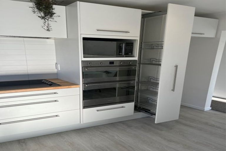 Photo of property in 2/162 Main Road, Redcliffs, Christchurch, 8081