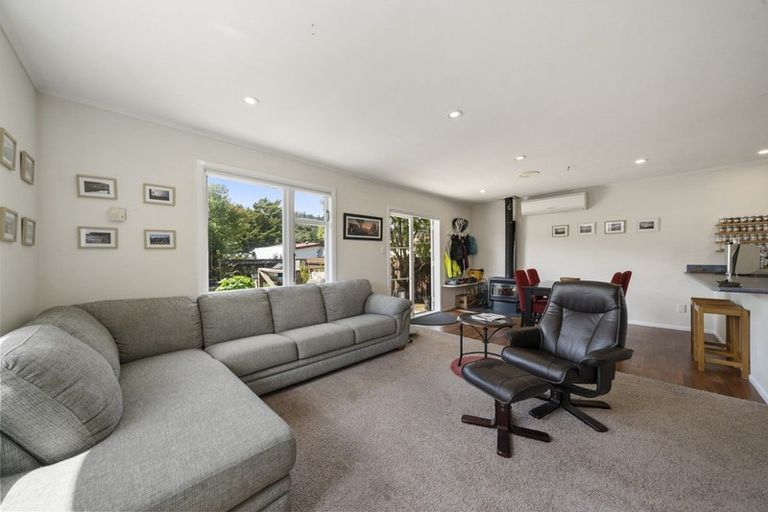 Photo of property in 44 Momona Street, Wainuiomata, Lower Hutt, 5014