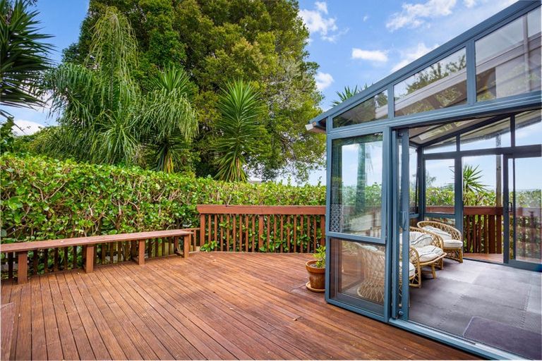 Photo of property in 8/485 Don Buck Road, Massey, Auckland, 0614