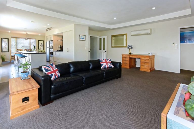 Photo of property in 25 Heathridge Place, Lincoln, 7608