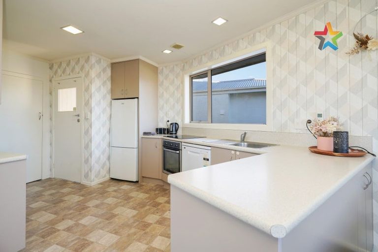 Photo of property in 11 Edinburgh Crescent, Waikiwi, Invercargill, 9810