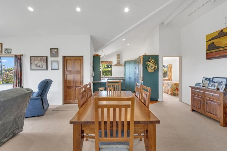 Photo of property in 13 Taipa View Road, Taipa, 0483